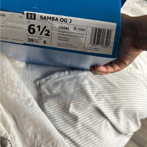 Adidas Samba White Sneakers - Picture 4 of 4